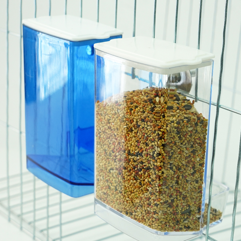 Automatic Bird Feeder Parrot Q - Portion Control Container recension och pris